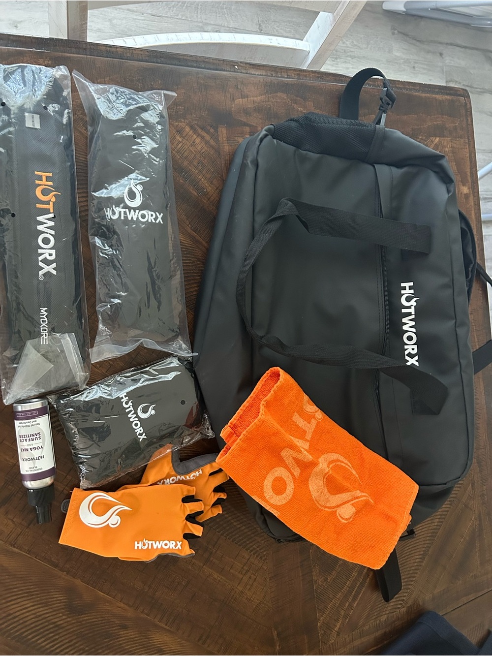 HotWorx bundle with gym bag